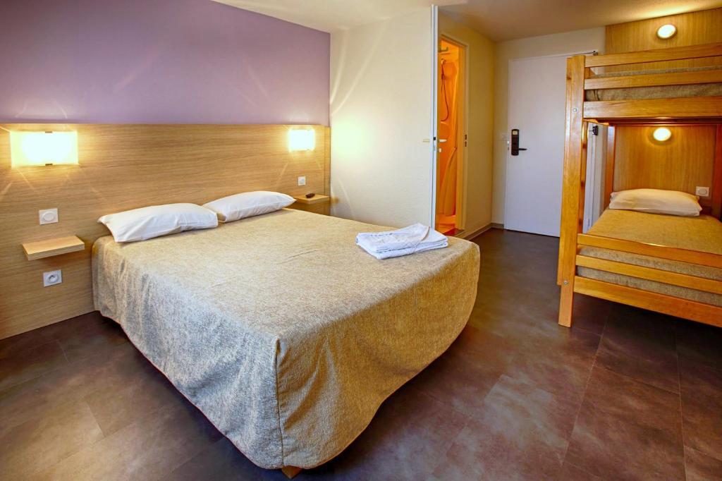 Hotel Formule Club Cenon Quarto foto